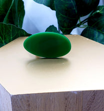 Load image into Gallery viewer, Oval Green Glossy Ring To the Side
