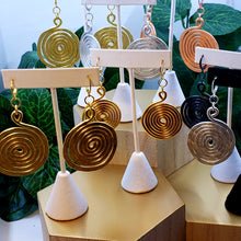 Load image into Gallery viewer, Spiral Dangles - Light Gold