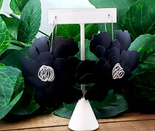 Load image into Gallery viewer, Leather Flower Earrings - Black