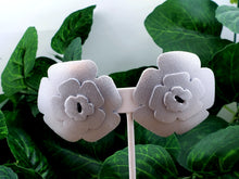 Load image into Gallery viewer, Small Flower Leather Earrings - Silver