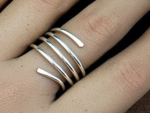 Load image into Gallery viewer, Twigs - The Twisted Ring