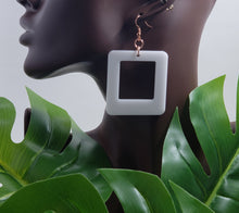Load image into Gallery viewer, Rounded Square Hoop Earrings