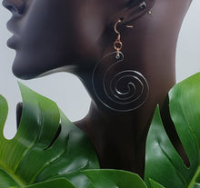 Load image into Gallery viewer, The SWIRL Earrings