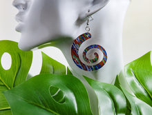 Load image into Gallery viewer, The SWIRL Earrings