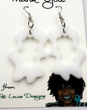 Load image into Gallery viewer, The Curvy Spot Hoop Earrings