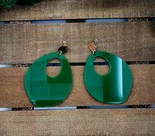 Load image into Gallery viewer, Spaded Hoop Earrings w/Posts