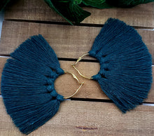 Load image into Gallery viewer, Fan Me! (Macrame) Earrings