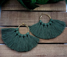 Load image into Gallery viewer, Fan Me! (Macrame) Earrings