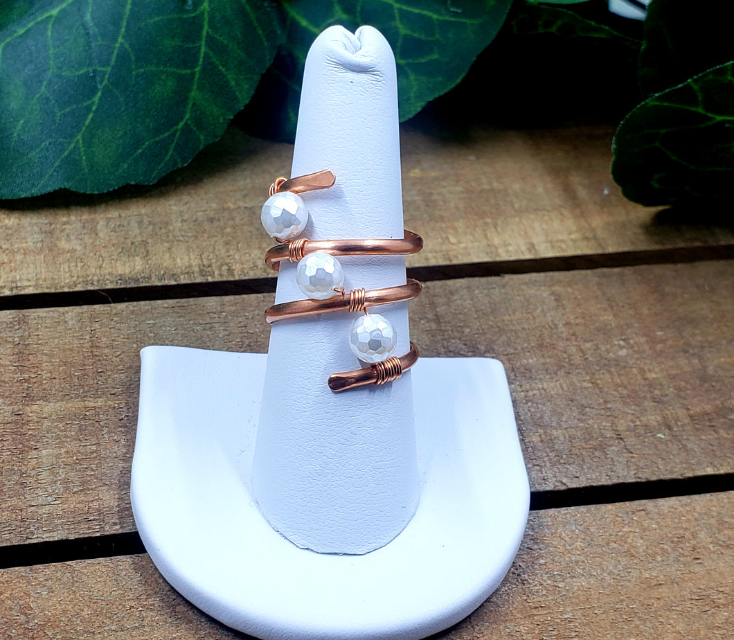 (MOP) Mother of Pearl w/Bare Copper - The Twisted Ring