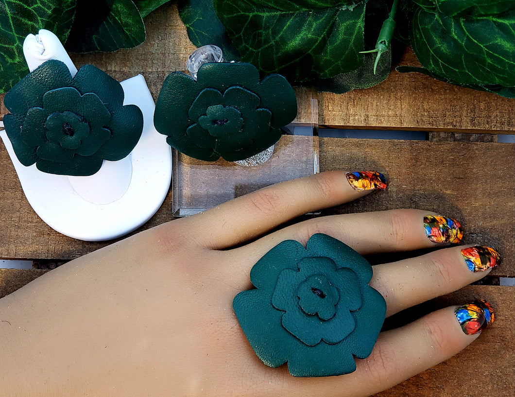 Leather Flower Ring - Dark Green