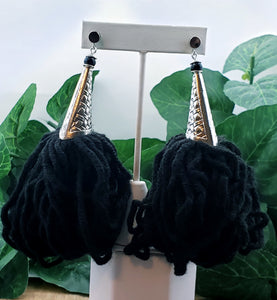 The Queen's Tassel! (Tassel) Earrings - Black/Silver