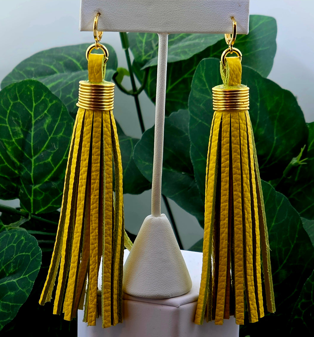Chic Tassel Leather Earrings - Yellow (SMALL)
