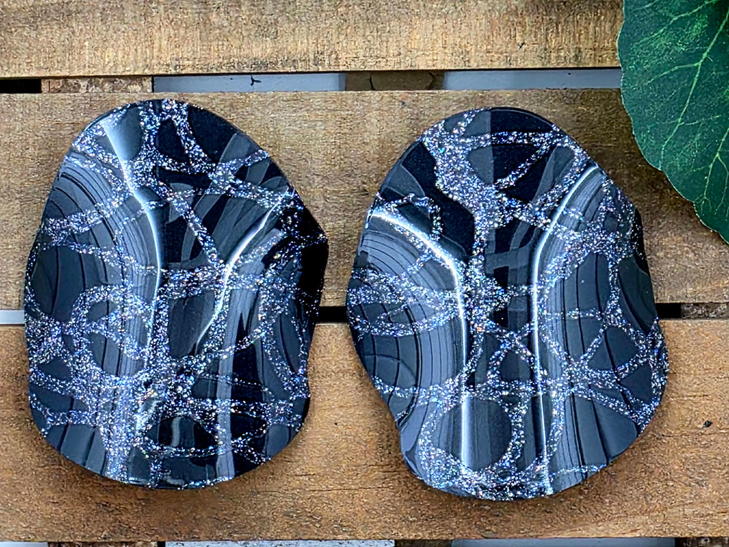 The Petal Studs - Glossy Black w/Glitter - LG