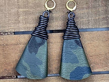 Load image into Gallery viewer, The Fold Dangles
