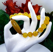 Load image into Gallery viewer, Golden Beauty Bracelet Set
